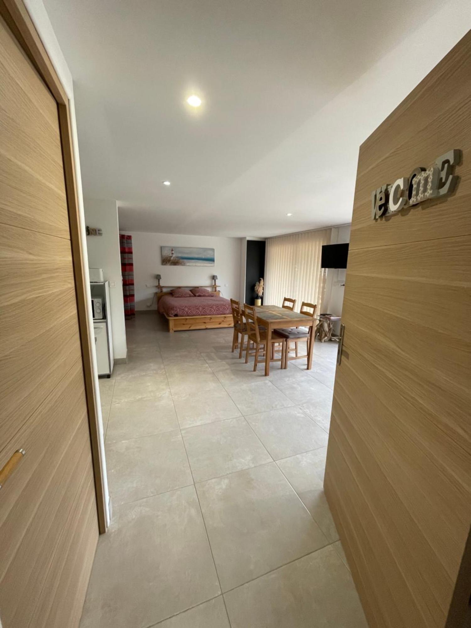 Studio 40M2 Avec Terrasse Le Mas De Lauriane Σαιντ-Μαρί-ντε-λα-Μερ Εξωτερικό φωτογραφία