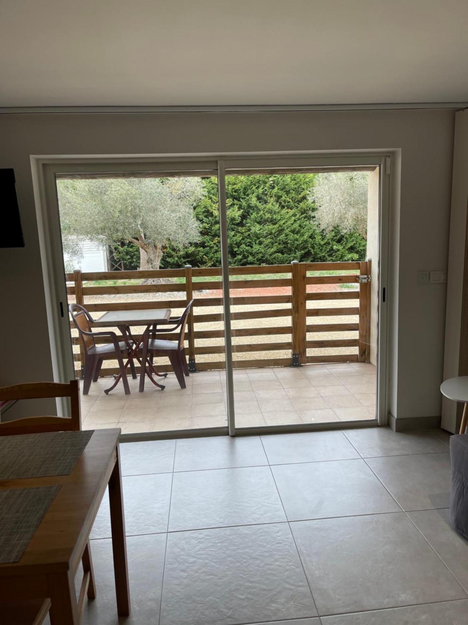 Studio 40M2 Avec Terrasse Le Mas De Lauriane Σαιντ-Μαρί-ντε-λα-Μερ Εξωτερικό φωτογραφία